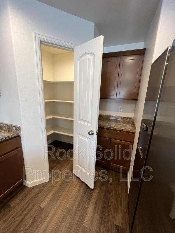 Building Photo - 1512 Danny Pl