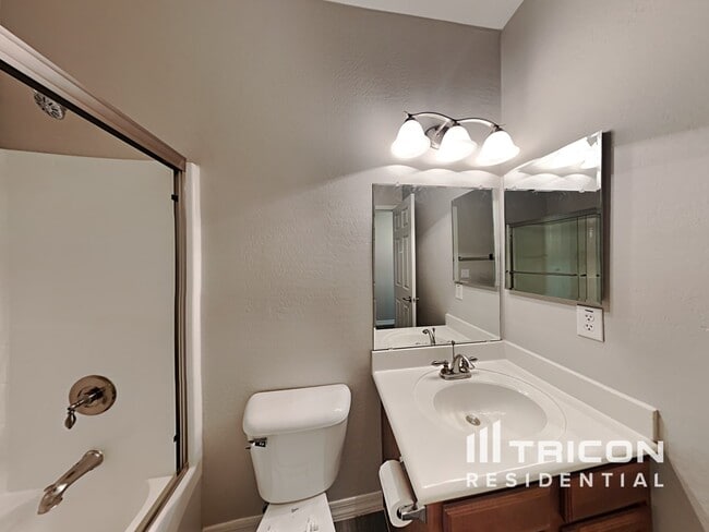 Building Photo - 42780 W Wild Horse Trail