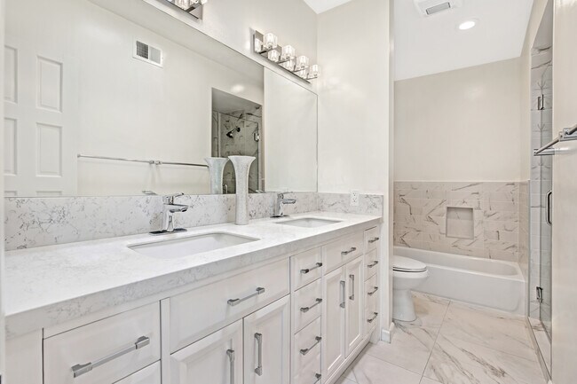 Building Photo - 1138 20th St