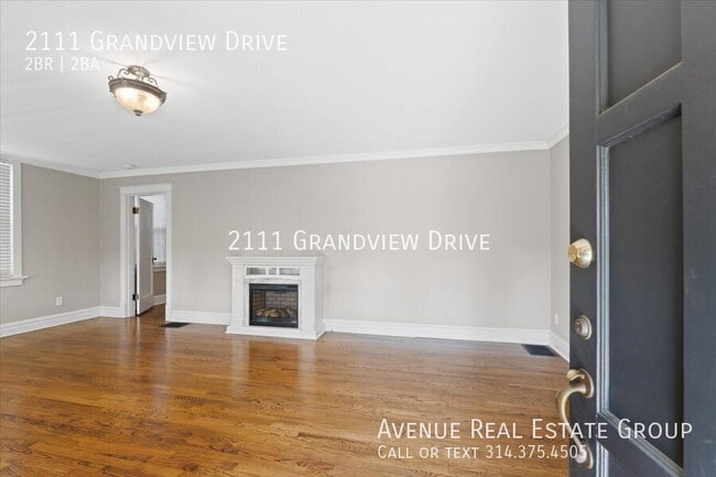 Building Photo - 2111 Grandview Dr