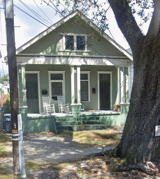 Building Photo - 3611 Banks St