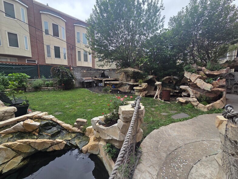 Building Photo - 1169 Hope St