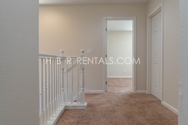 Building Photo - Bethany Village Mountain House Move-In Ready 3-Bed, 2.5-Bath