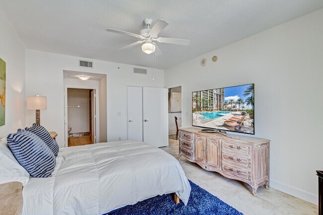 Building Photo - 550 Okeechobee Blvd