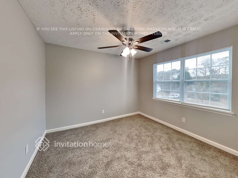 Building Photo - 2035 Amberly Glen Way