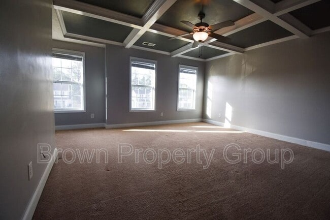 Building Photo - 131 Flag Ln