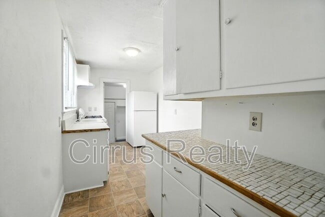 Building Photo - 1217 23rd St