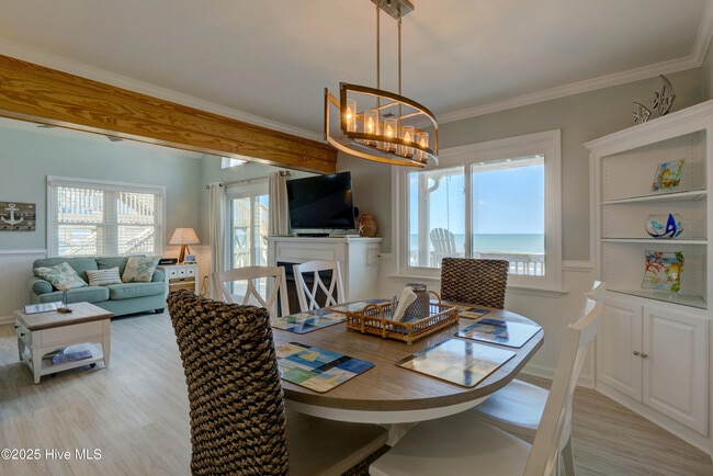 Building Photo - 3946 Island Dr