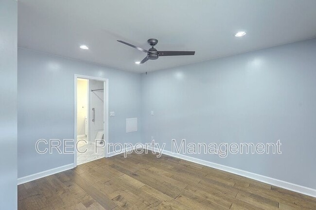 Building Photo - 2882 Mackenzie Ct