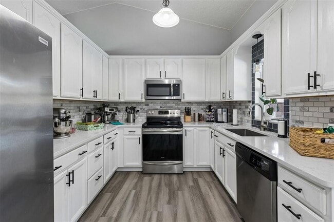 Building Photo - 7610 Heathfield Ct