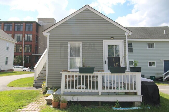 Building Photo - 57 Third St