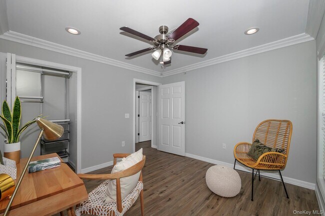 Building Photo - 408 Pine Creek Ave