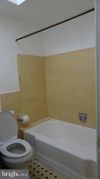 Building Photo - 6736 Blakemore St