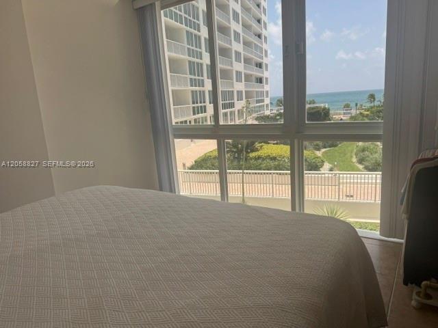 Building Photo - 5401 Collins Ave