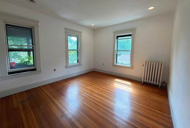 Building Photo - 62 Firglade Ave