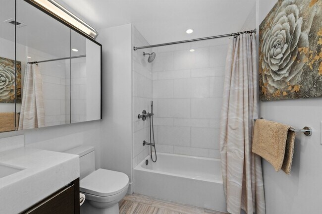 Building Photo - 100 Lovejoy Wharf