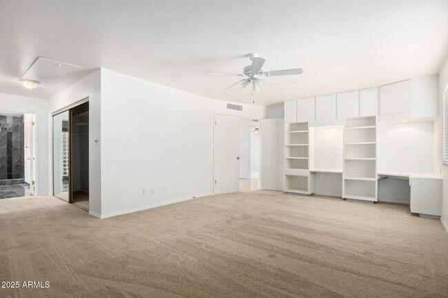 Building Photo - 2522 S Mulberry