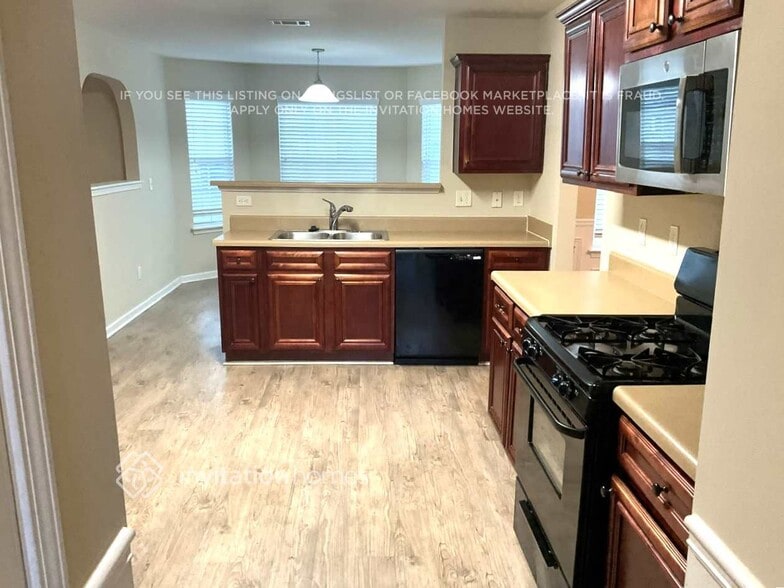 Building Photo - 775 Florigen Ln