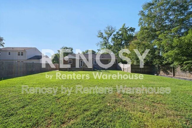 Building Photo - 548 Colony Rd