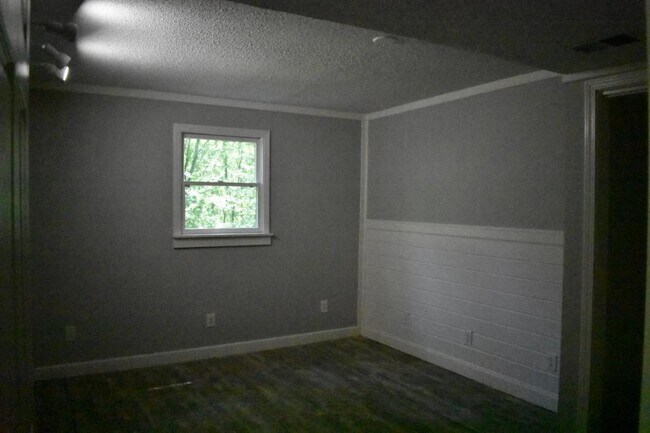 Building Photo - 124 Childress Road