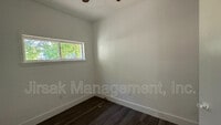 Building Photo - 102 7th St SW