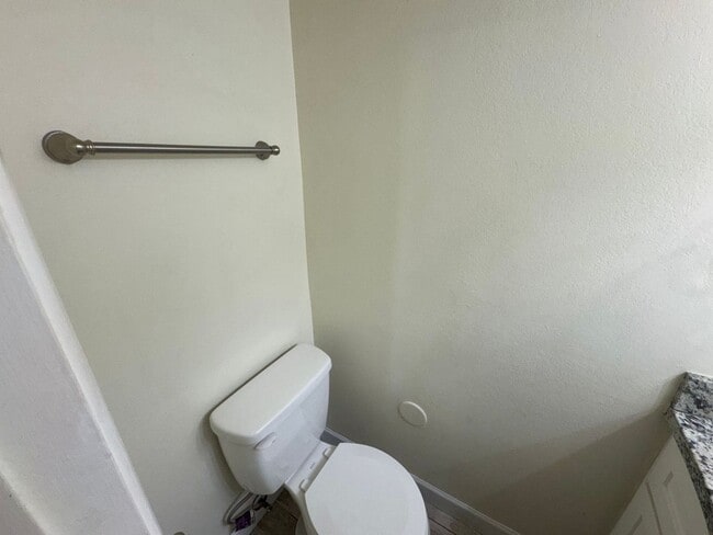 Building Photo - 6140 W Townley Ave