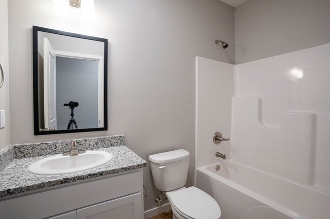 Building Photo - BRAND NEW 3 BEDROOM HOME WITH 3 CAR GARAGE