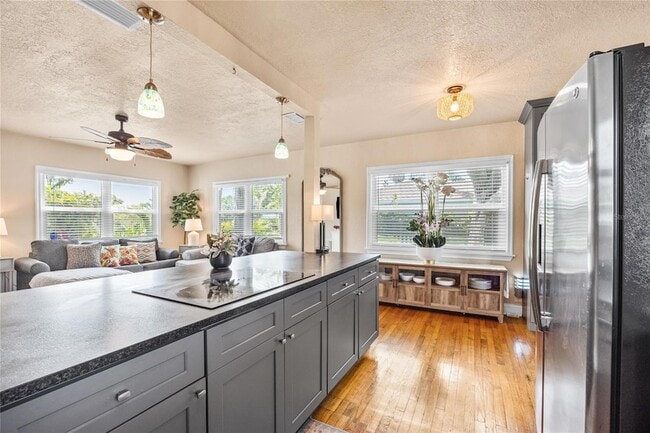 Building Photo - 2709 Upton St S