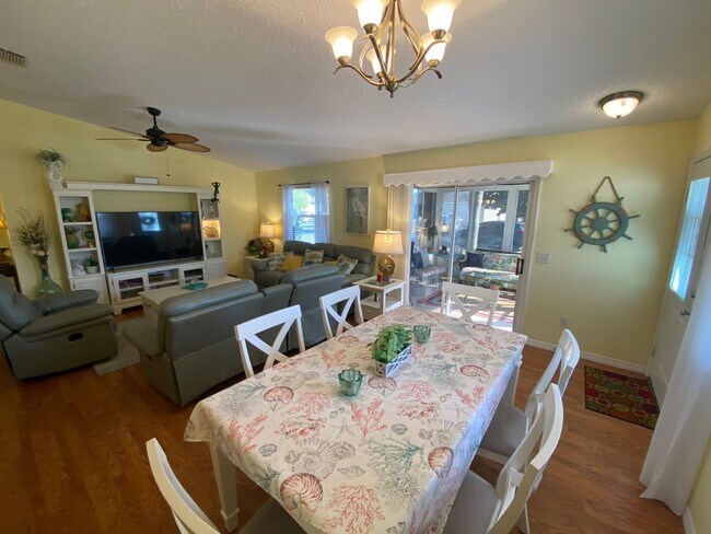 Building Photo - Location, Location, Location - ANNUAL LEASE in the Village of Belvedere