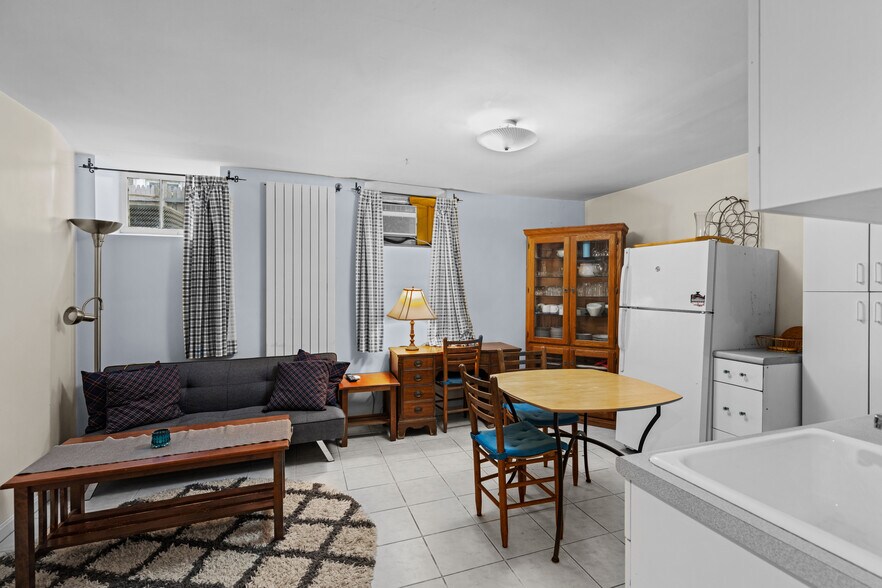 Primary Photo - 56 Hobson St