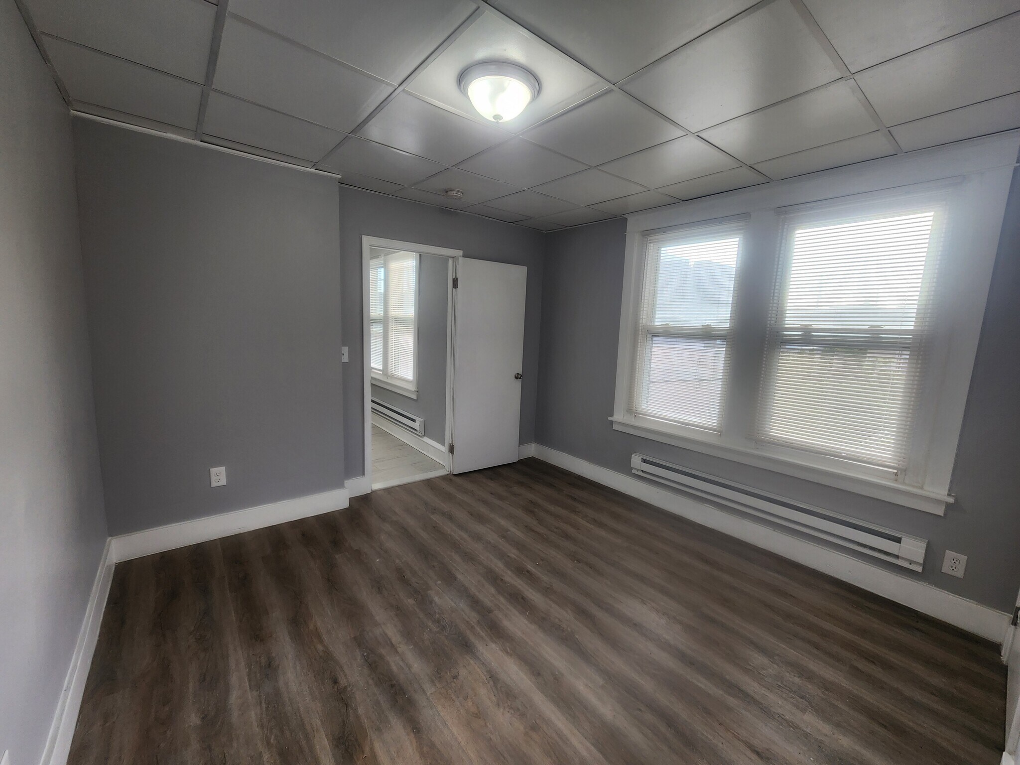 Building Photo - 247 W Duncannon Ave