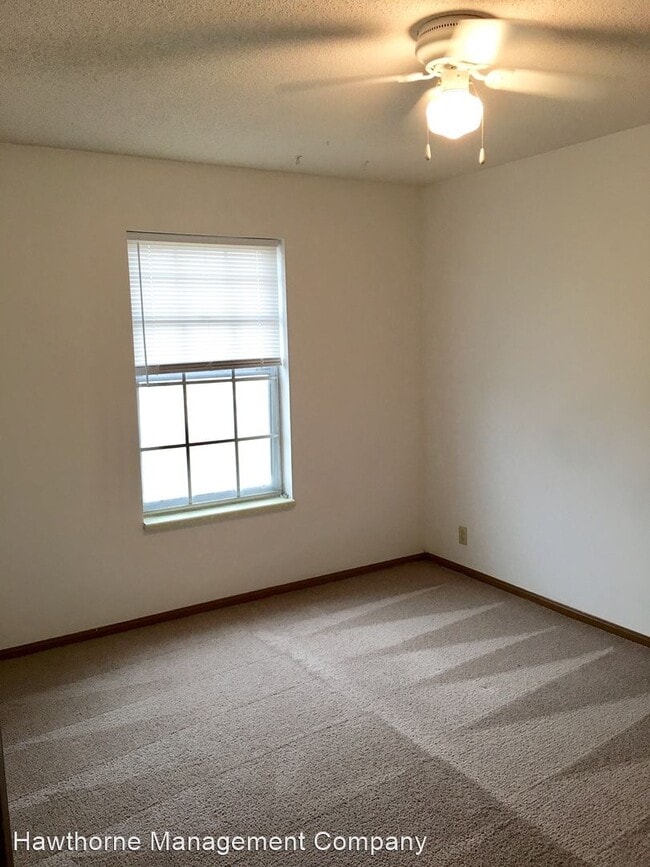 Building Photo - 3400 Balboa Ln