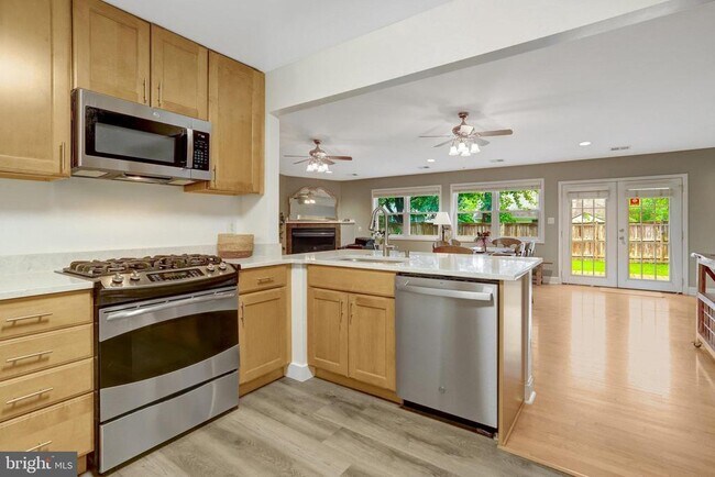 Building Photo - 6735 Williams Dr