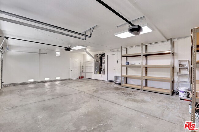 Building Photo - 24701 Cll Conejo
