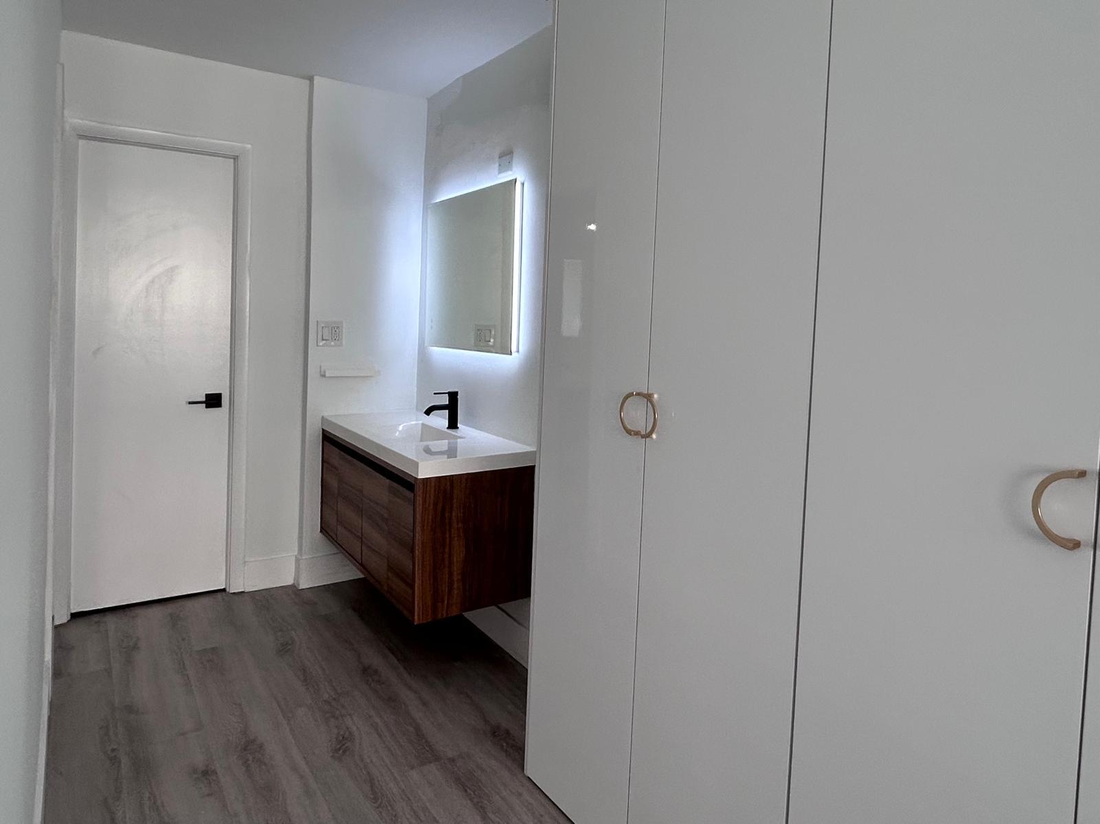 Building Photo - 5838 Collins Ave