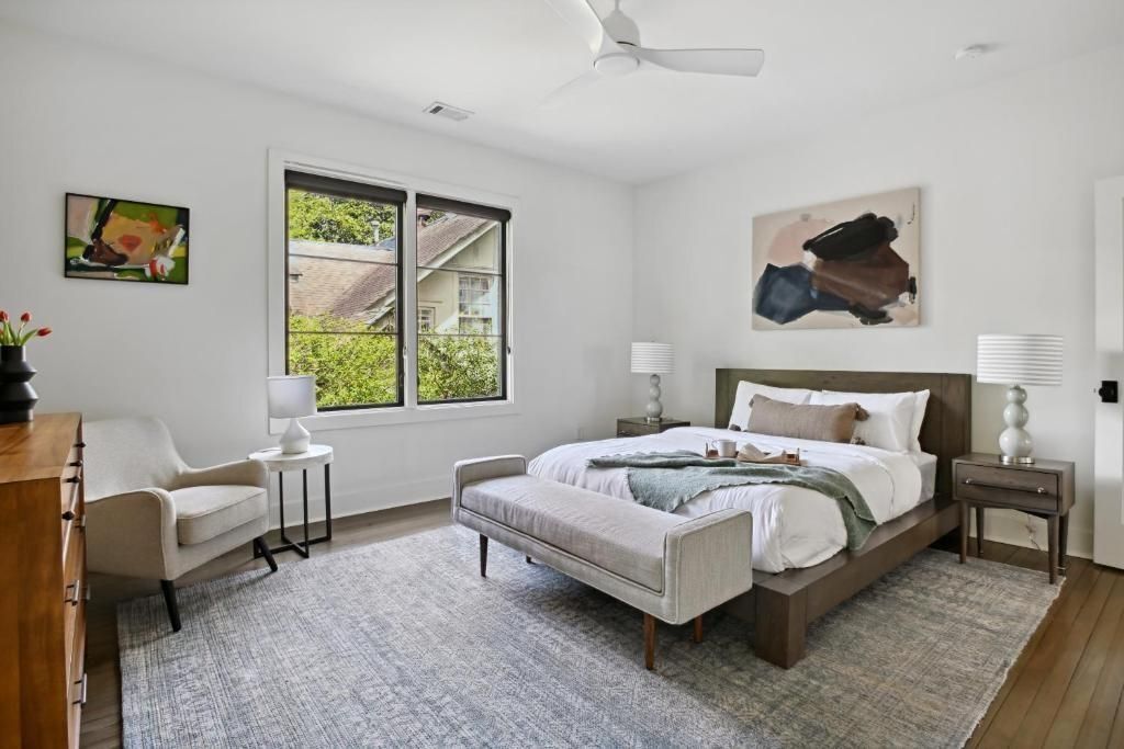 Building Photo - 634 Bonaventure Ave NE