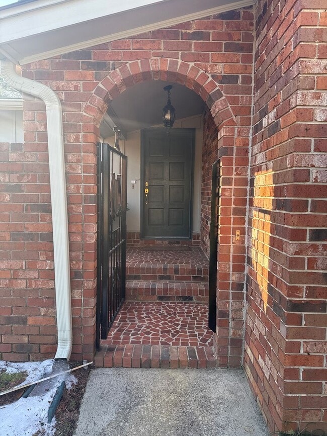 Building Photo - Very Spacious home with carport and garage! Across the street from Augusta National! Unique home!