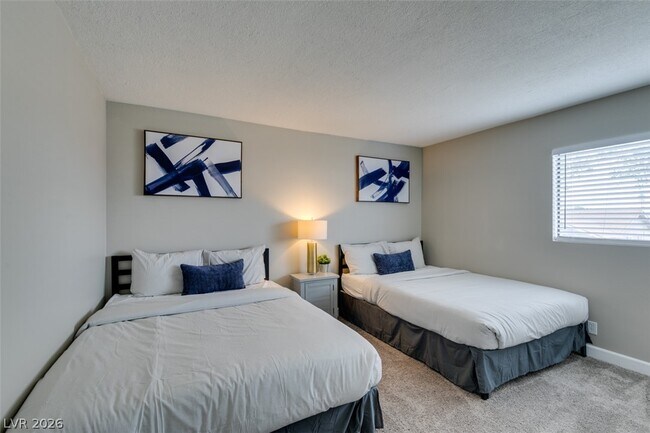 Building Photo - 6585 Minton Ct