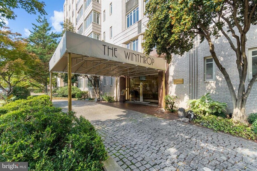 . - 1727 Massachusetts Ave NW