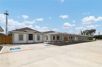 Building Photo - 740 N Alamo Rd