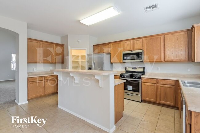 Building Photo - 10616 S Lucius Dr