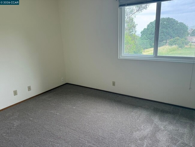 Building Photo - 585 Mt Dell Dr