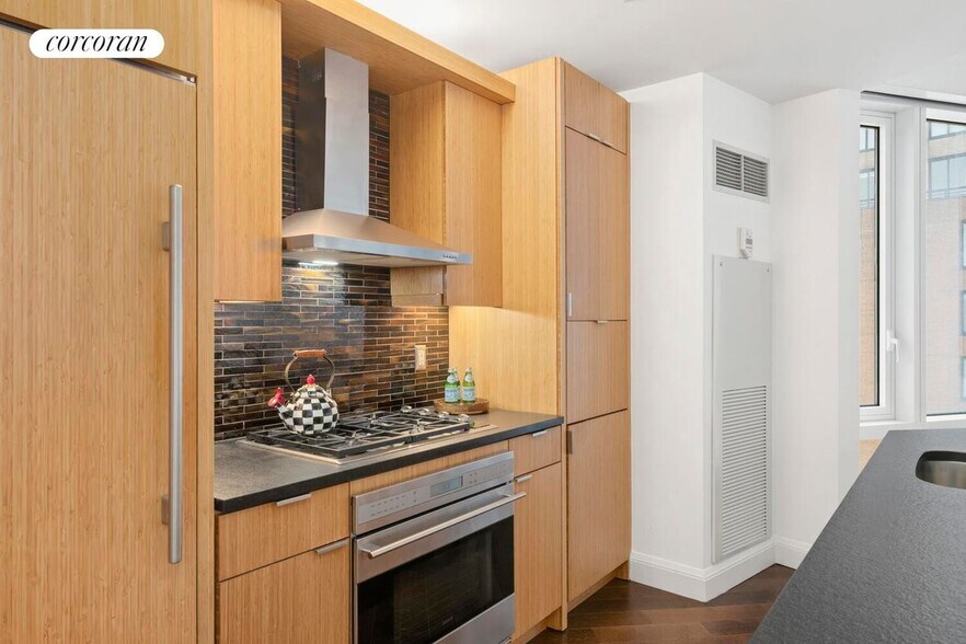 Building Photo - 70 Little W St