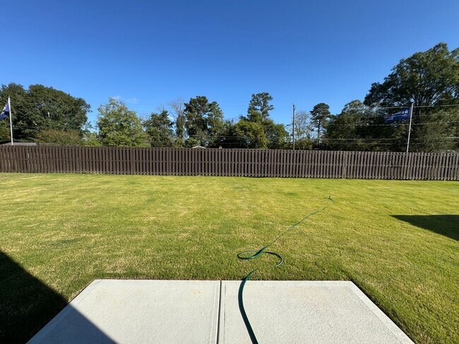 Building Photo - Brand New 5/3 House in Armuchee- $2,295