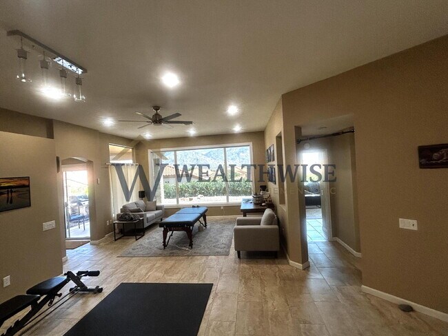Building Photo - Luxurious 2 Bedroom 2 Bath Home for Rent in Sun City, Oro Valley 14286 N Wisteria Way, Oro Valley...