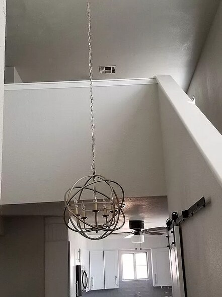 Building Photo - 810 Santa Cruz Dr