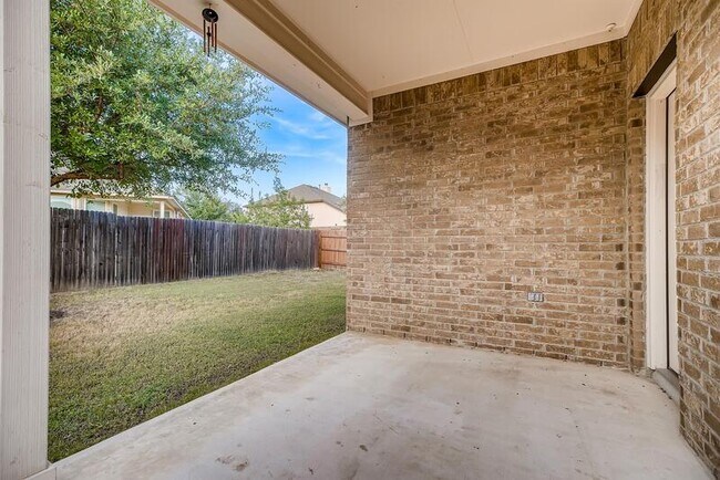 Building Photo - 12619 Quarter J