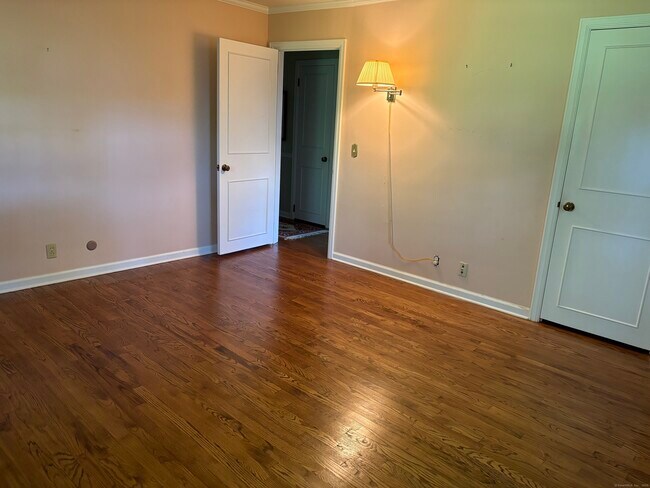 Building Photo - 35 Marwick Manor