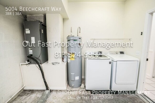 Building Photo - 5004 Beechcraft Way