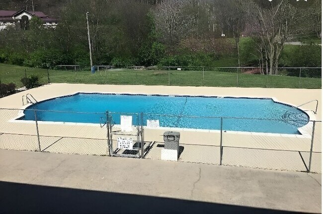 Building Photo - 214 Old Hickory Blvd